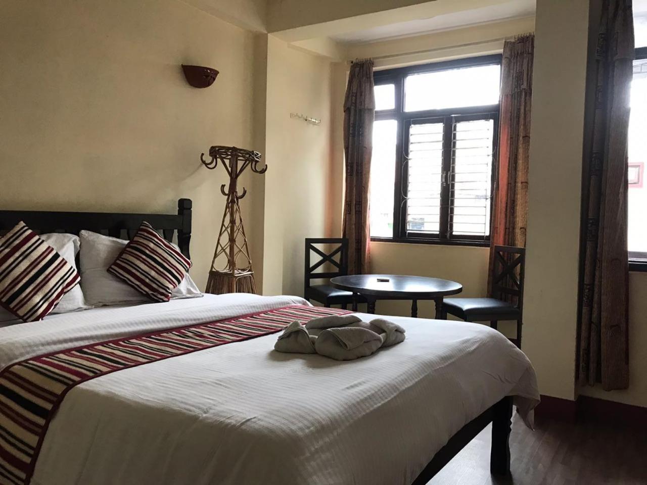 Hotel Yala Peak Kathmandu Bagian luar foto